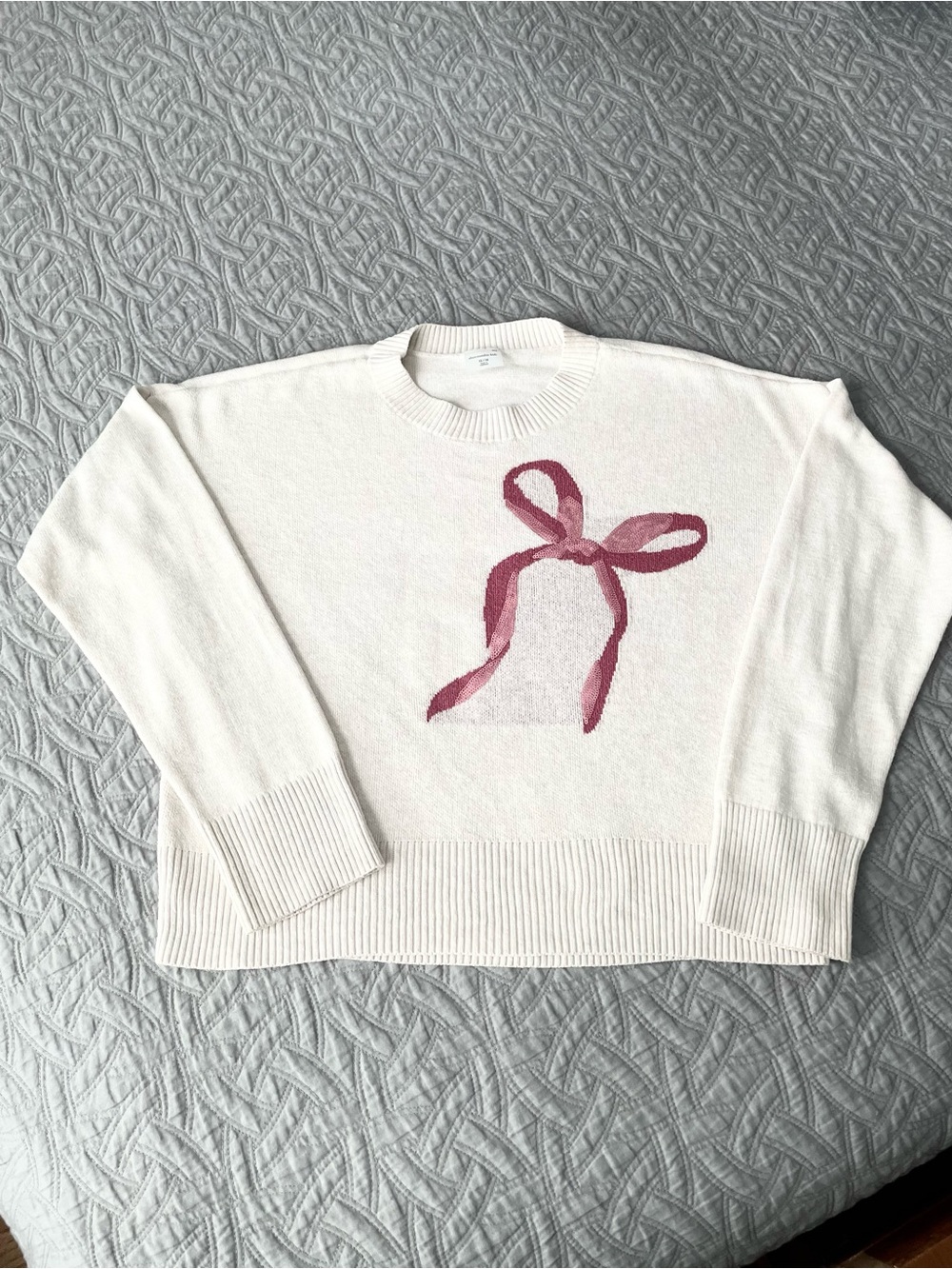 Abercrombie Kids Cream Pullover Sweater Pink Bow Graphic Size 13/14